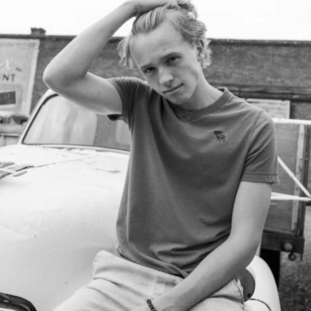 Meet your Posher, Connor